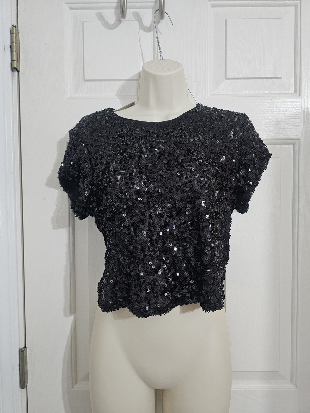 Francesca's Black Sequin Cropped Tee - Sparkle Short Sleeve Crop Top